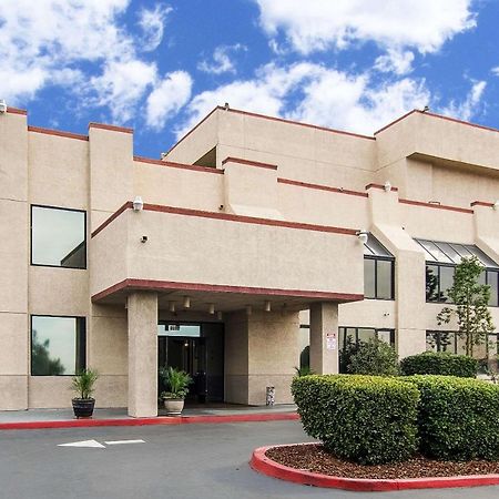 San Bernandino Inn & Suites San Bernardino Luaran gambar
