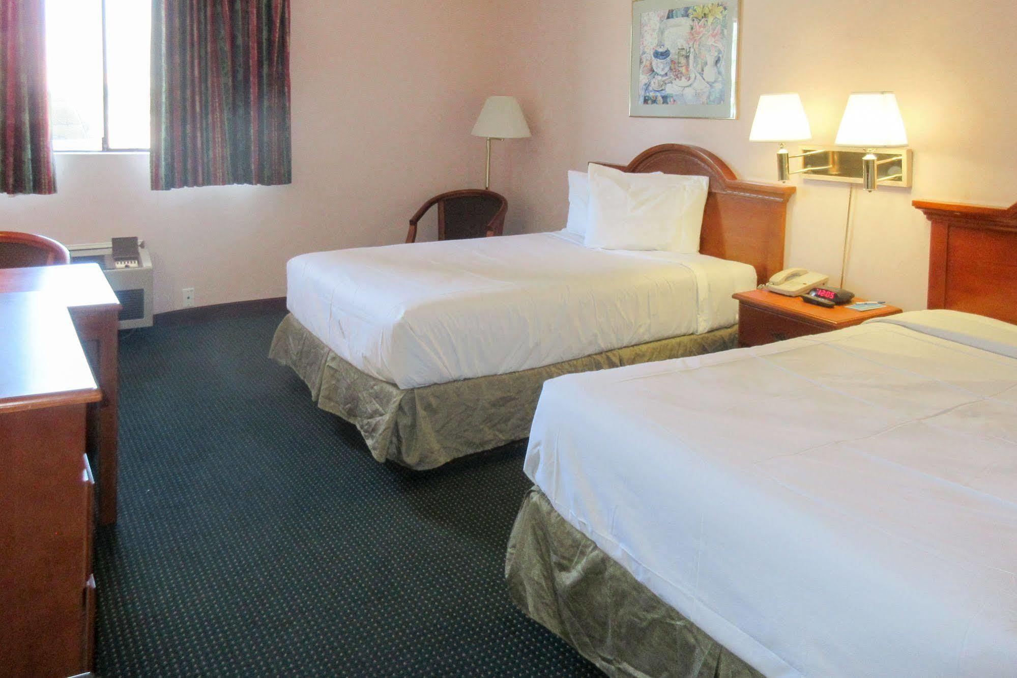 San Bernandino Inn & Suites San Bernardino Luaran gambar