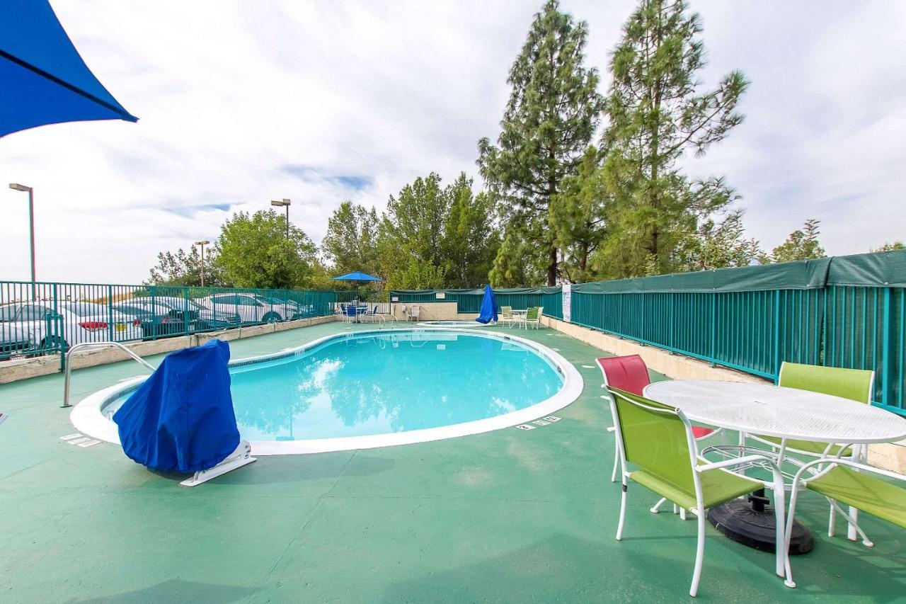 San Bernandino Inn & Suites San Bernardino Luaran gambar